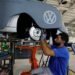 Volkswagen recalling 307,000 vehicles over air bag sensor wiring By Reuters