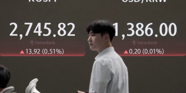 Asian stocks track Wall Street gains ahead of central bank meetings
