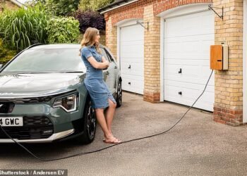 On 1 July there was a two pence reduction in the Energy Price Cap which leaves EV owners benefiting from paying just 4.97p per mile to charge, the AA's latest Recharge Report shows