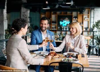 Boozy business: Restaurants are betting on the revival of the business lunch