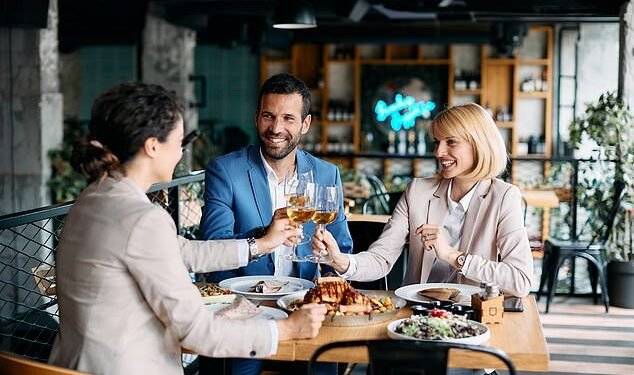 Boozy business: Restaurants are betting on the revival of the business lunch
