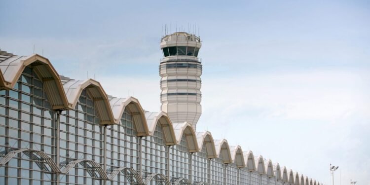 DCA Airport Lounges: What to Know