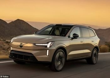 Volvo's new £100k family EV tested - but it has a major flaw: Ray Massey has been to California to review the Swedish maker's new electric car... and it has driven him to distraction