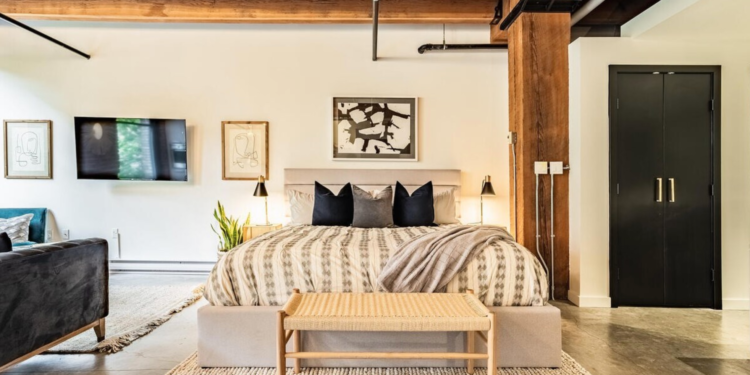 18 Best Airbnbs in Vancouver, From a Floating Home to a Chic Studio