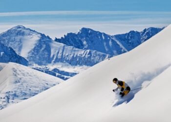 6 Best Ski Resorts Near Denver
