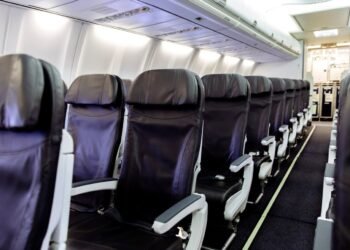 The Pros & Cons of Bulkhead Plane Seats