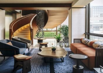 34 Best Hotels in Barcelona: Near La Rambla, La Sagrada Familia, the Beach (2024)