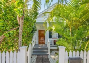13 Best Airbnbs in Key West for 2025