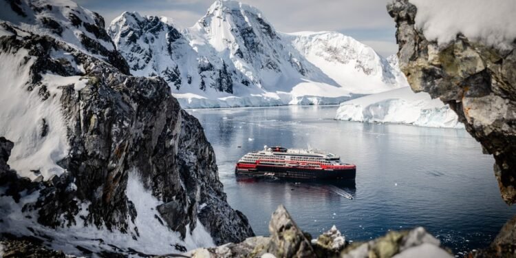 Condé Nast Traveler