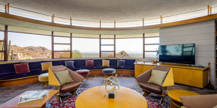 8 Frank Lloyd Wright Houses You Can Book on Airbnb