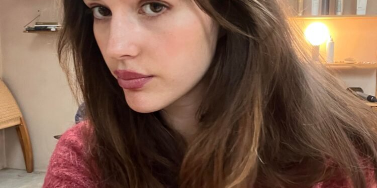 “Cowlick Bangs” Are Kind Of Genius