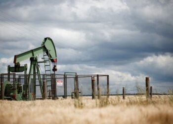Oil heads for first monthly drop since November as economic uncertainty weighs