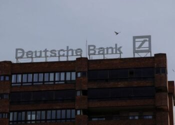 Deutsche Bank plans to cut 2,000 jobs with 'signficant' branch reduction