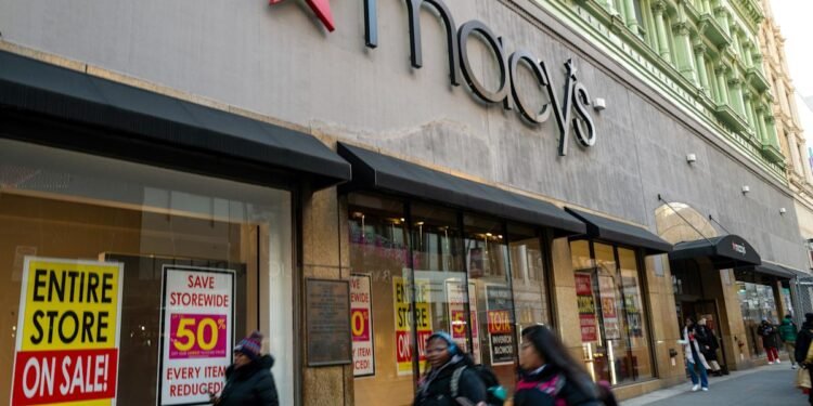 Macy's, Kohl's close department stores as they struggle to remain relevant