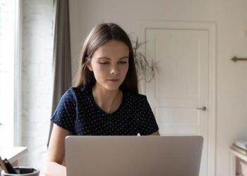 When Should You Use 'Dear Hiring Team' On Your Cover Letter?