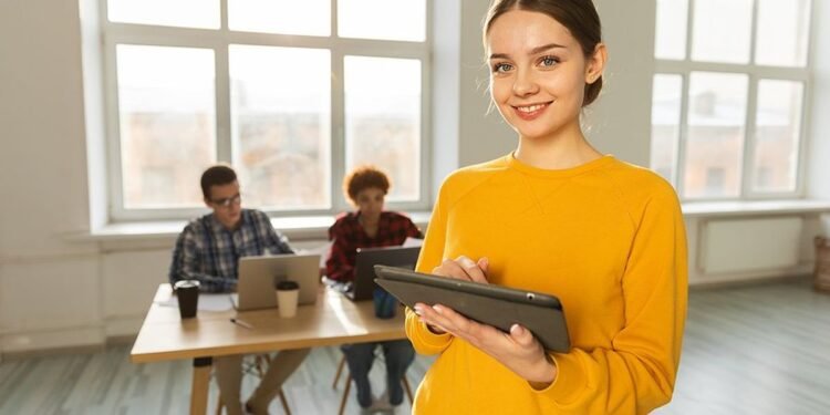 7 Tips To Become A Successful Leader At Work