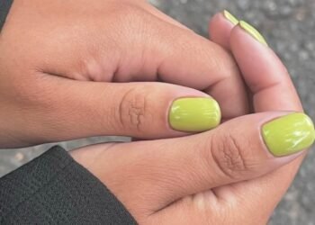 9 Ways To Wear The Green Manicure Trend For Spring