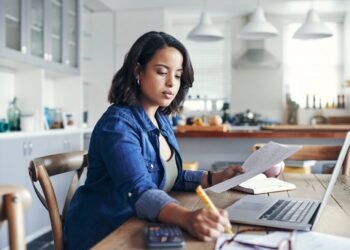 Asked on Reddit: How Should I Trim My Monthly Budget?