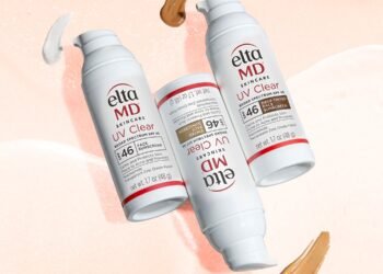 EltaMD Sunscreen UV Clear Best For Acne Review 2025