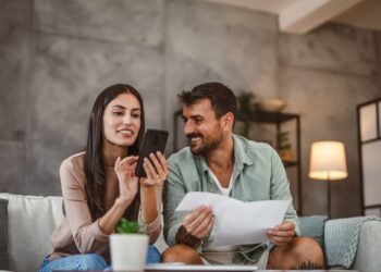 Honeydue App Review: A Free Budgeting Tool for Couples