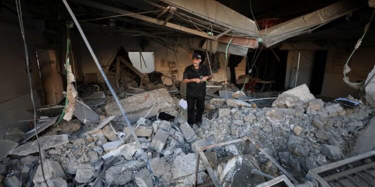 Israeli missiles strike Gaza hospital, patients evacuated