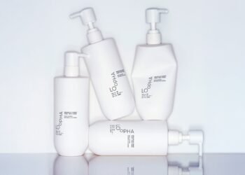 LOoPHA Scented Body Washes Are Stylish Yet Affordable