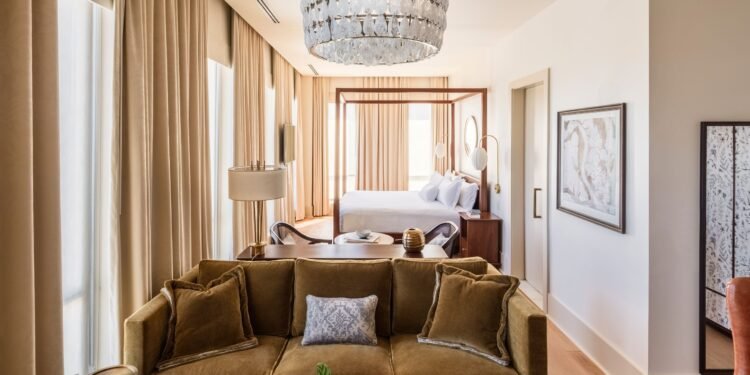 25 Best Hotels in Charleston for Lowcountry Charm