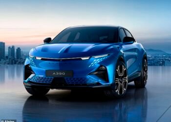 The electric SUV that will 'feel like a racing car': This is the new Alpine A390 - a fastback coupe with five doors and a £60k starting price