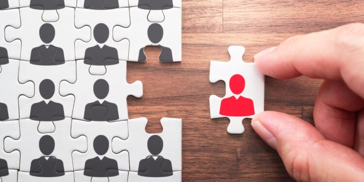 Barings Global Private Credit has hired Kevin Mihelic to its Global Private Finance Group as managing director, the business confirmed in a LinkedIn post today.