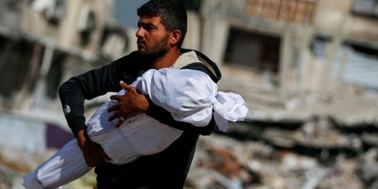 Gaza ceasefire talks resume as Israeli assault kills hundreds in 72 hours