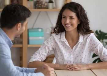 How To Answer Behavioral Interview Questions In 2025