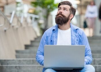 How To Find A New Job While Working Full-Time