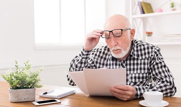 Almost every family eventually faces a parent's cognitive abilities beginning to deteriorate, which has an impact on many things ¿ including their management of finances