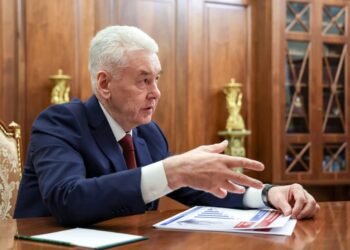 Russian air defences down 12 more Ukrainian drones en route to Moscow, mayor says