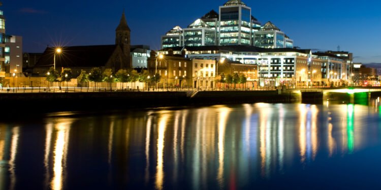 Vertis buys minority stake in Ireland's DunPort