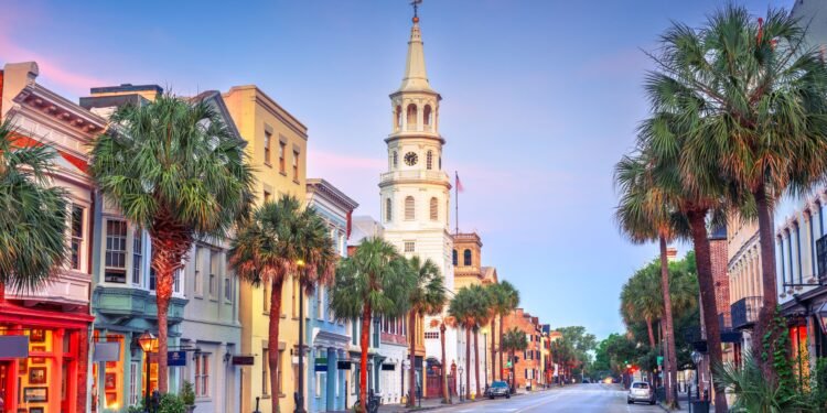 21 Best Things to Do in Charleston: Jazz Brunch, Sailing, and Shopping