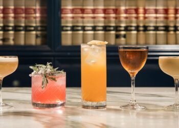 36 Best Bars in Chicago, According to a Local