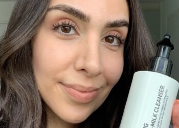 My Beauty Editor Friends Agree: This $19 Hydrating Cleanser Is Impressive