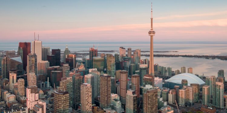 Apollo and NBI partner to give Canadian investors access to private credit
