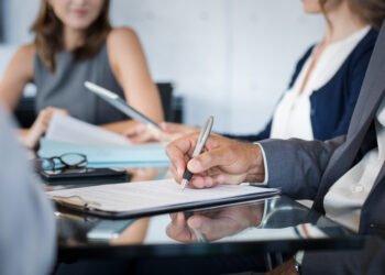 Pantheon partner Helen Steers to retire at end 2025