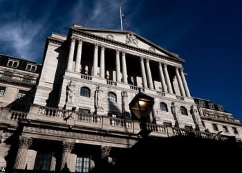 Slump: The latest minutes from the Bank of England clearly show that after an unexpectedly firm start to the year, the British economy has descended into gloom
