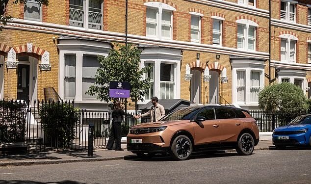 Zoopla has teamed up with Vauxhall to bring in new search criteria on its website and app so buyers and renters can filter properties with home charging and nearby on-street charging to make it easy to find the perfect EV-friendly home