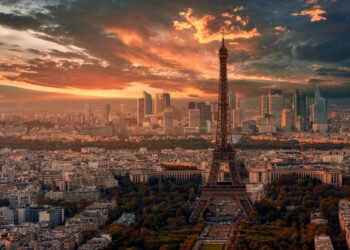 Linklaters in twin hire for Paris office