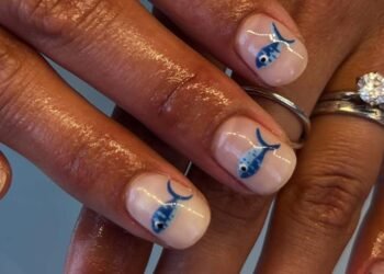 Sardine Nail Art Ideas For A European Summer Manicure