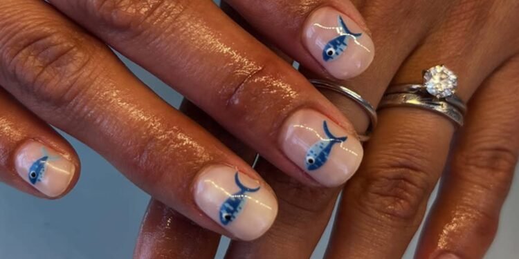 Sardine Nail Art Ideas For A European Summer Manicure