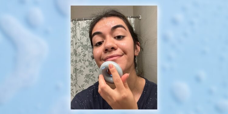 ZIIP Dot Acne Microcurrent Clear Skin Device Review