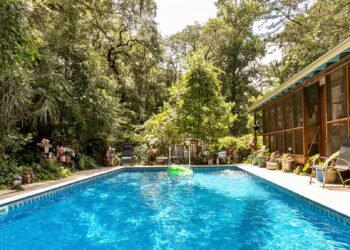 10 Best Airbnbs in Tallahassee for the Ultimate College Town Weekend