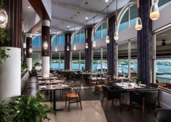 20 Best Restaurants in Bermuda, From Fish Sandwich Joints to Sushi and Steakhouses