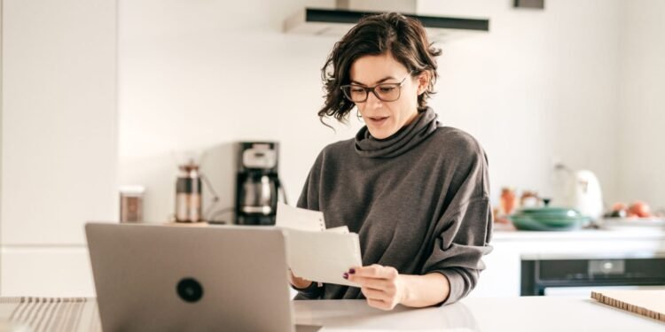 According to a new NerdWallet survey, 30% of non-retired HENRYs — defined here as Americans with a household income of $200,000 or more — don’t have confidence they’ll have enough money to retire comfortably, despite their high earner status.