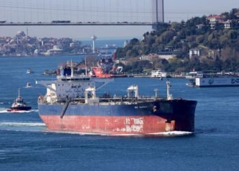 Oil prices fall with expected low demand, upcoming supply boost